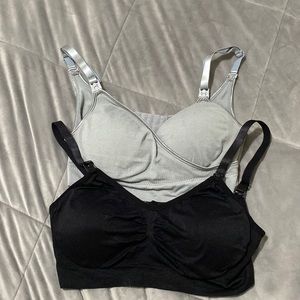 Maternity/nursing bras size large